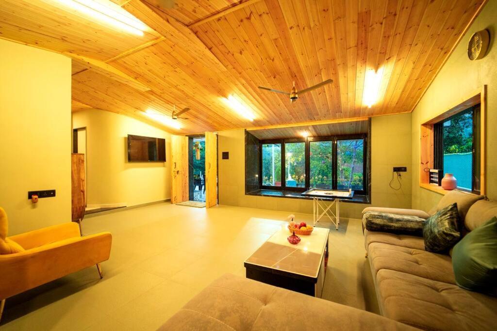 Spicy Mango Lakeside Abode - Luxurious Villa In Pawana Lonavala Exterior photo