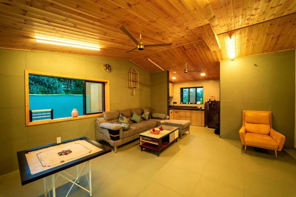 Spicy Mango Lakeside Abode - Luxurious Villa In Pawana Lonavala Exterior photo