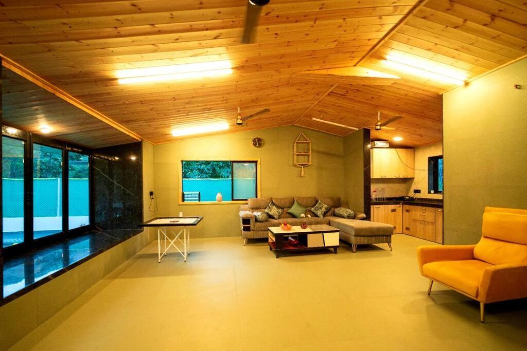 Spicy Mango Lakeside Abode - Luxurious Villa In Pawana Lonavala Exterior photo