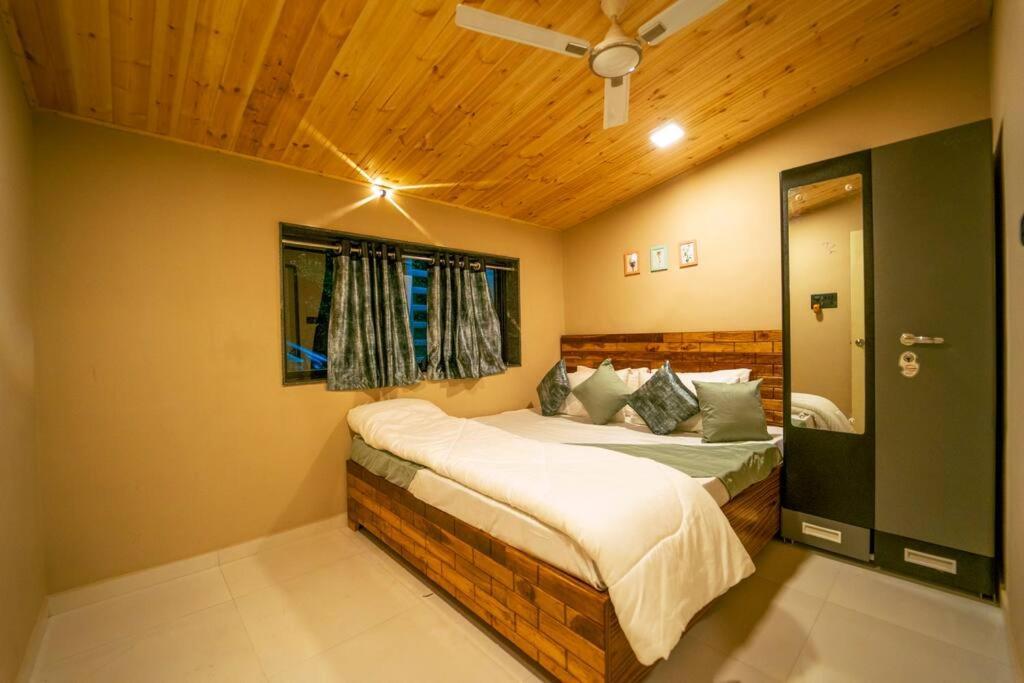 Spicy Mango Lakeside Abode - Luxurious Villa In Pawana Lonavala Exterior photo